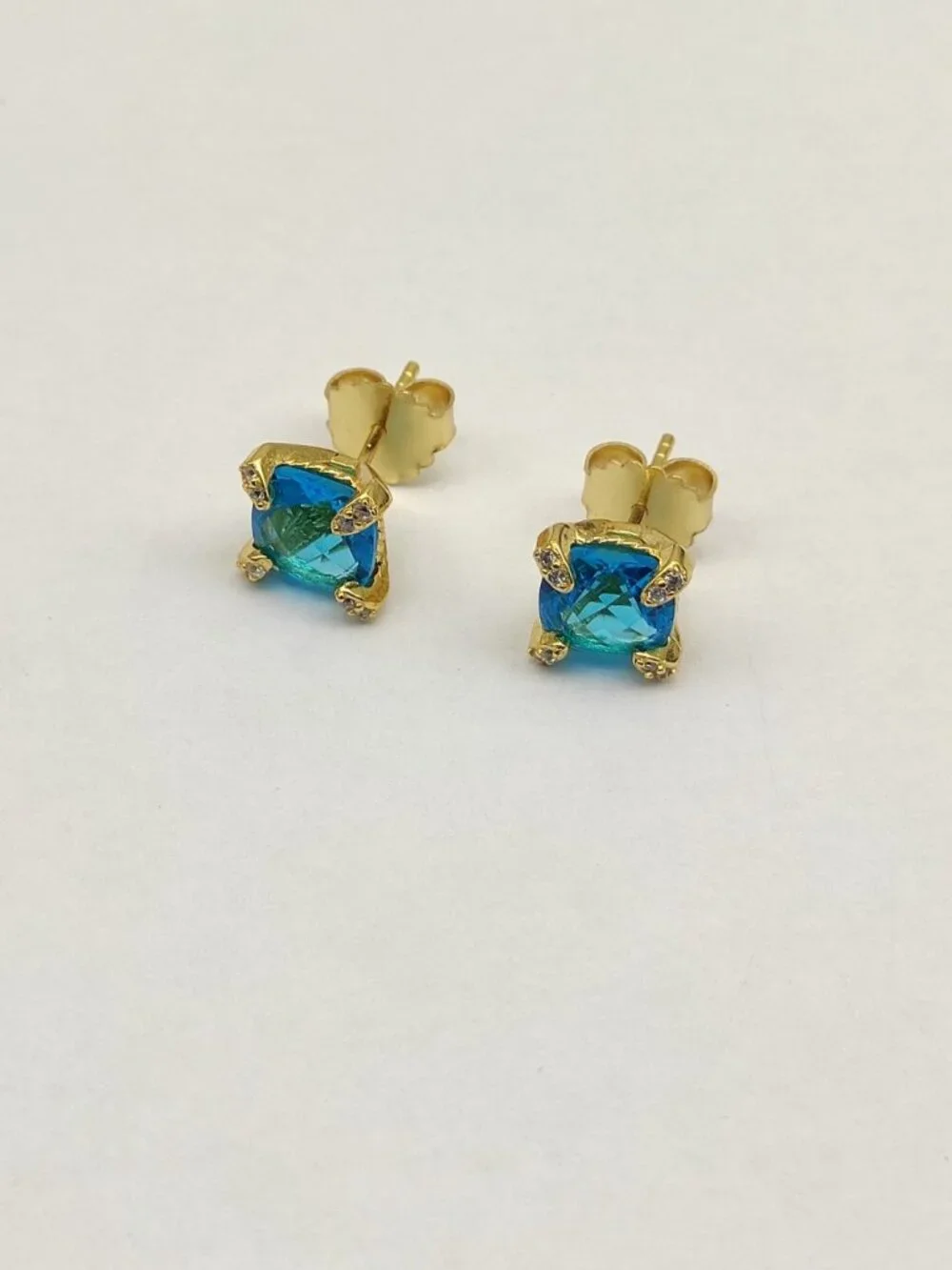 🌟David Yurman🌟 Blue Diamond 8mm stud earrings